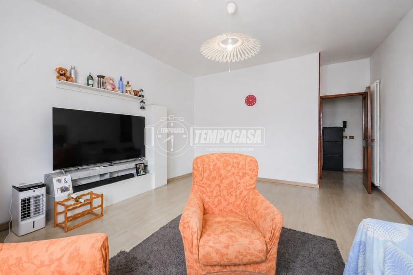 Quadrilocale in Piazza a. Sassatelli 26, Spilamberto — foto 3 di 5