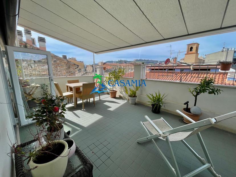 Casa indipendente in Via Volturno 42, San Benedetto del Tronto