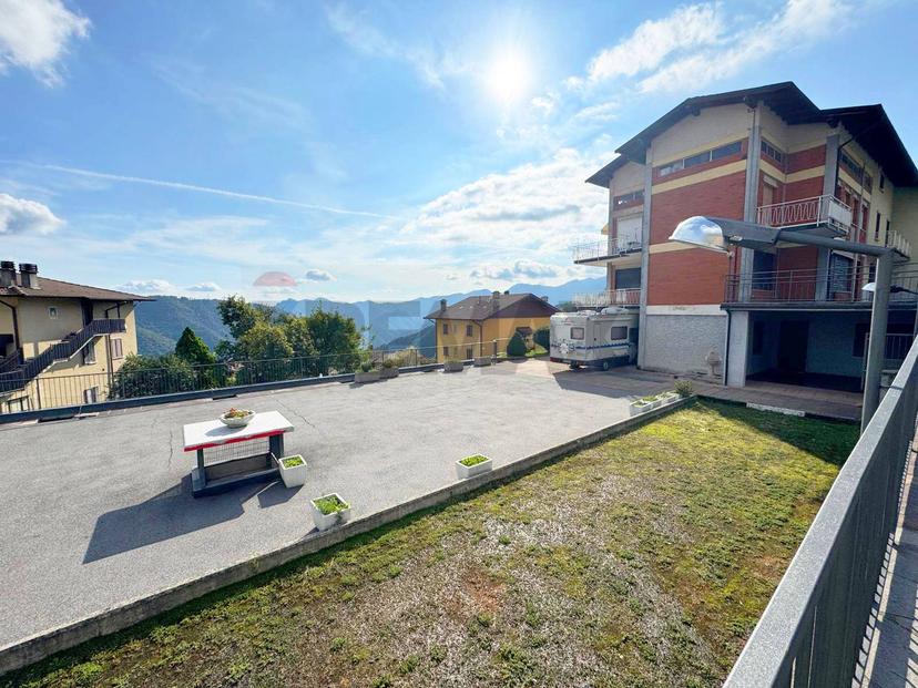 Villa, Dossena — foto 3 di 5