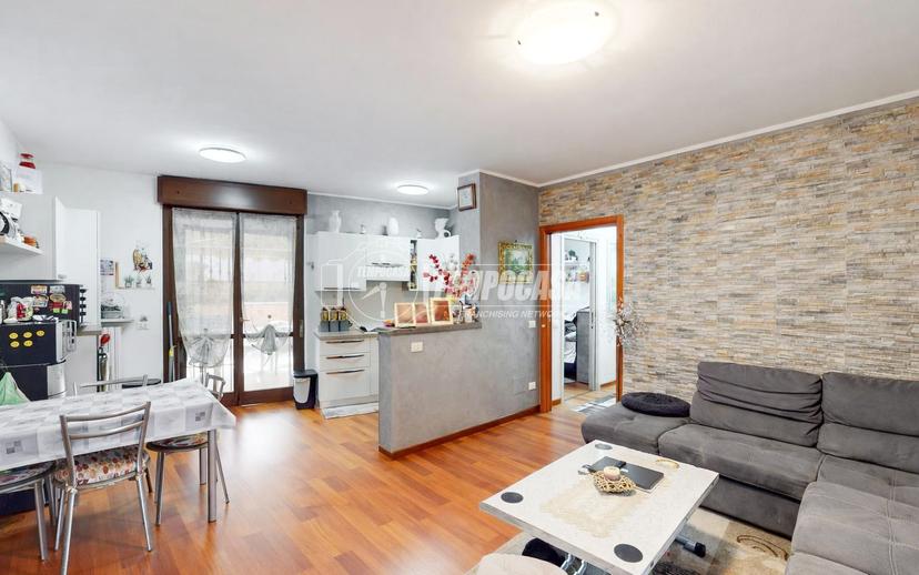 Trilocale in Via Alcide De Gasperi 29, Paullo — foto 2 di 5