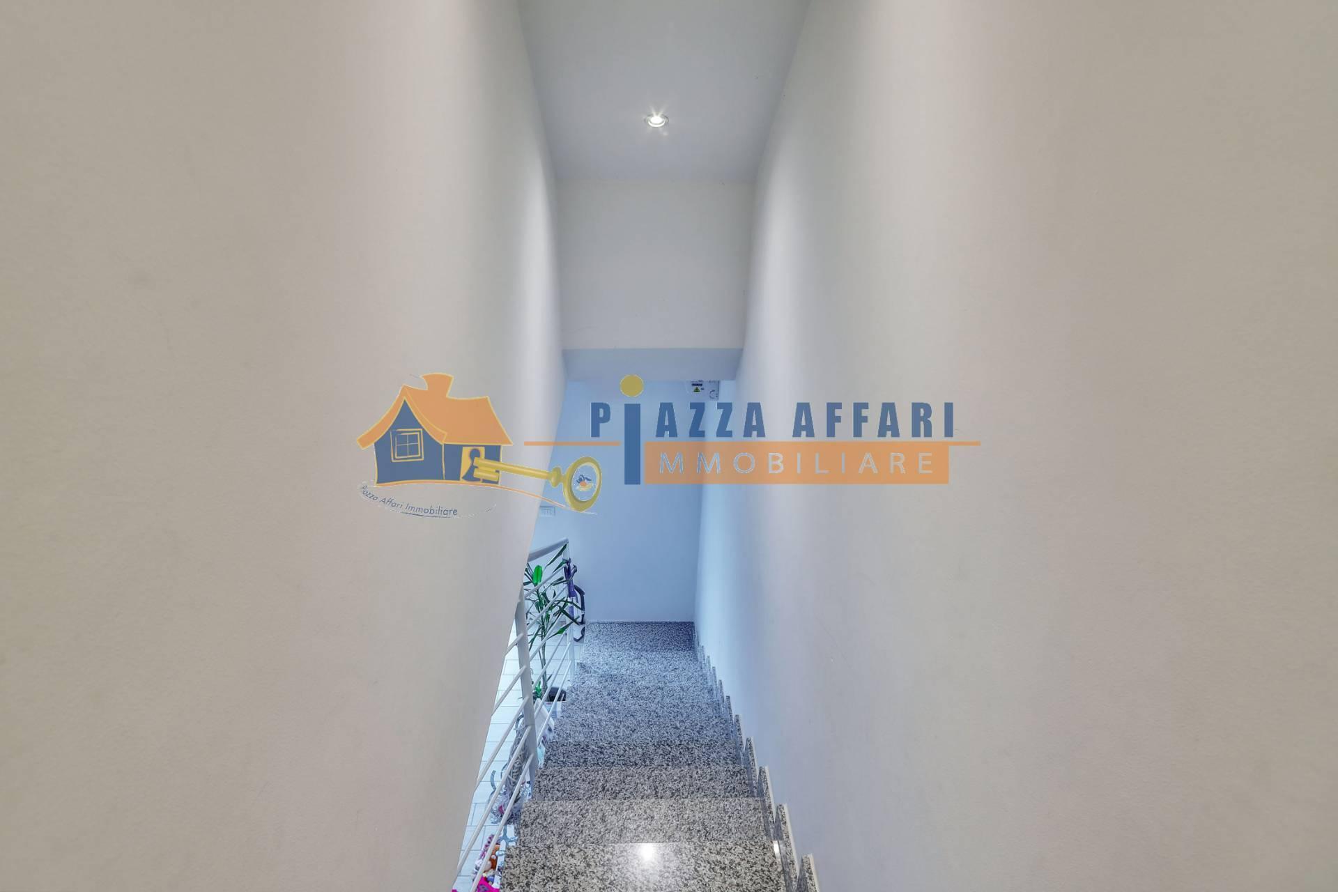 Trilocale in Via Cesare Battisti 46, Carnago