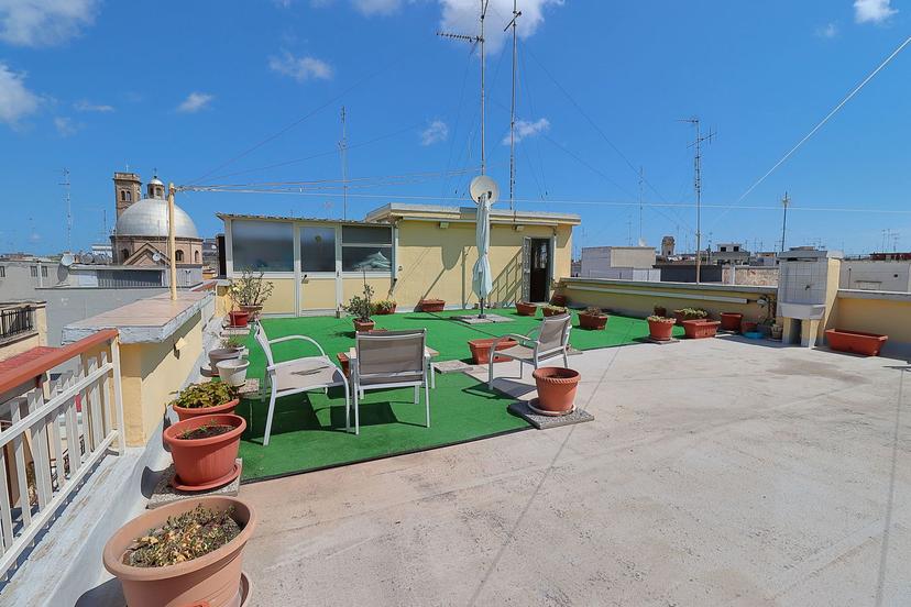 Casa indipendente in Via Carbonai, Bari — foto 4 di 5