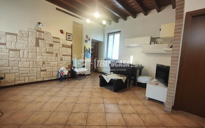 Trilocale in Via Fratelli Porro 23, Barlassina — foto 5 di 5