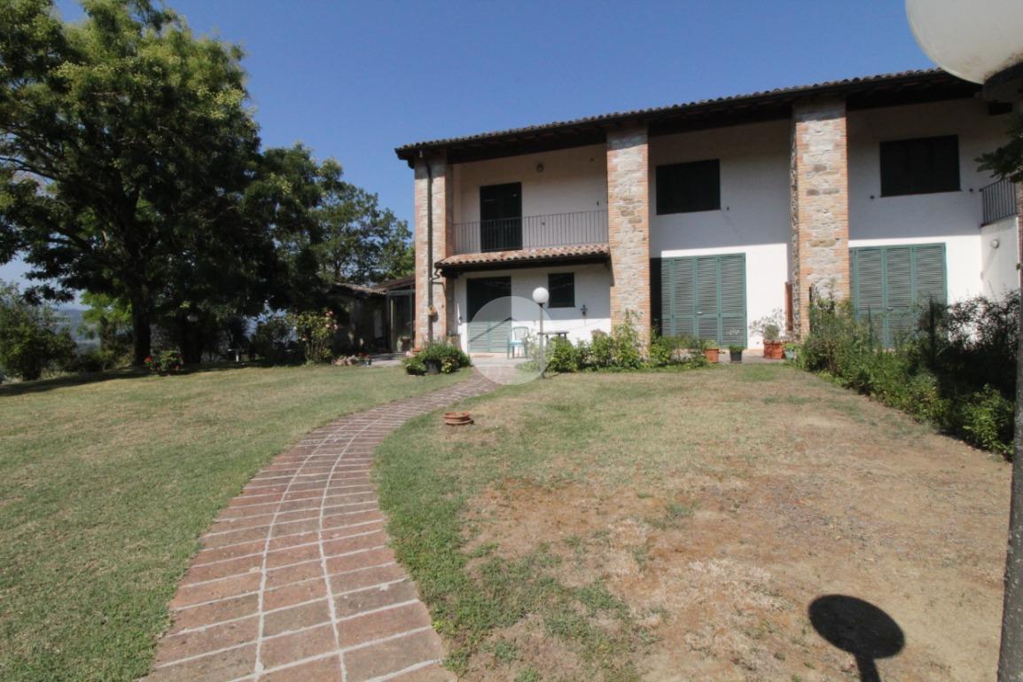 Casa indipendente in Strada Perolungo 4, Lesignano de' Bagni