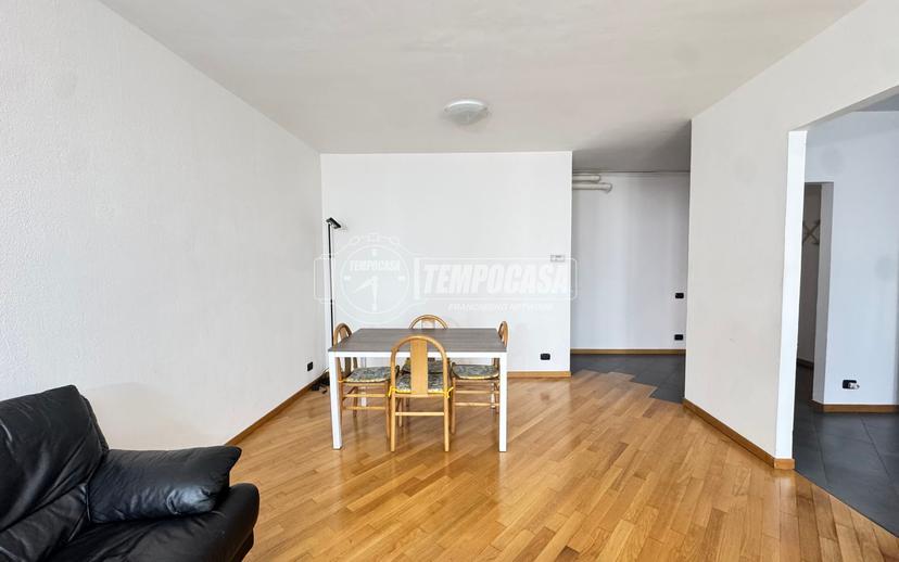 Bilocale in Vicolo Beneficio 14, Merate — foto 2 di 5