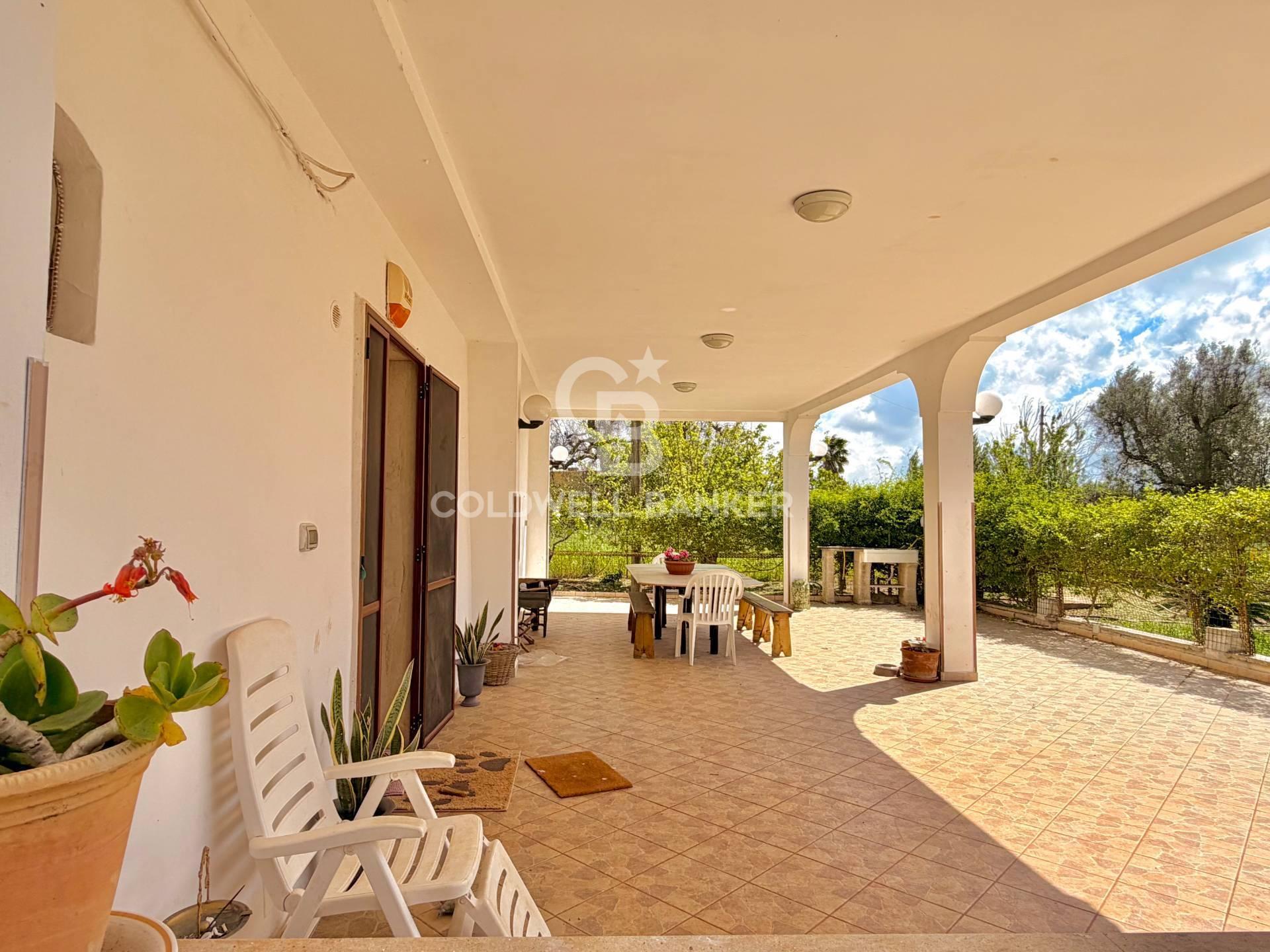 Villa in Contrada Campi Snc, San Vito dei Normanni