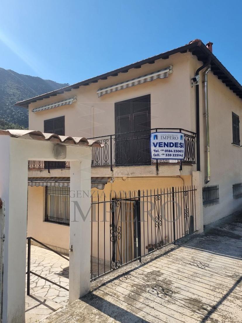 Villa a schiera in Via Nazionale 20, Airole — foto 4 di 5