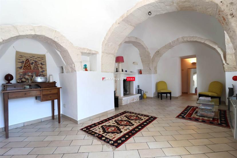 Trullo in Contrada Guardarello, Ostuni — foto 2 di 5