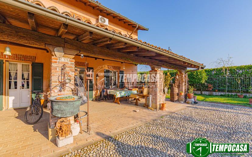 Villa a schiera in Via Generale Ambrogio Clerici, Zeccone — foto 3 di 5