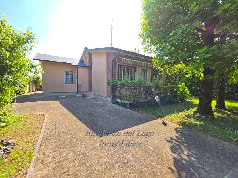Villa unifamiliare in Via Miralago, Peschiera del Garda — foto 2 di 5