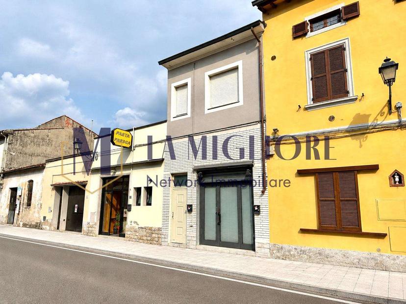 Trilocale in Via Andrea Costa 57, Prato