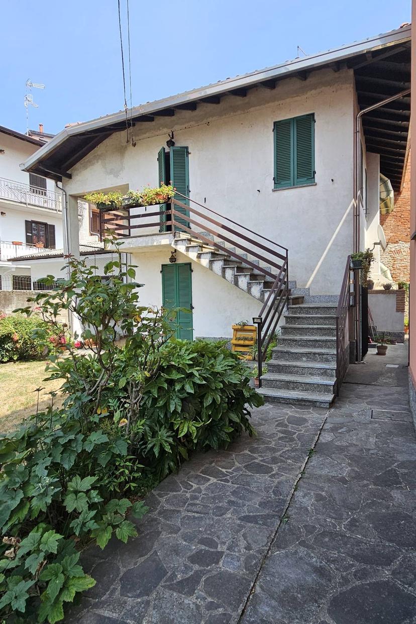 Villa in Via Quara 5, Pombia — foto 2 di 5