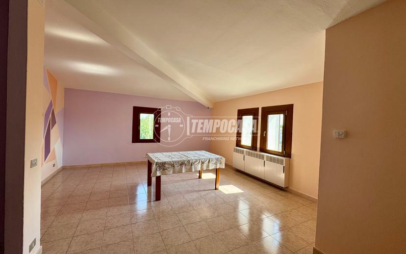 Quadrilocale in Piazza Avis 1, San Prospero — foto 2 di 5