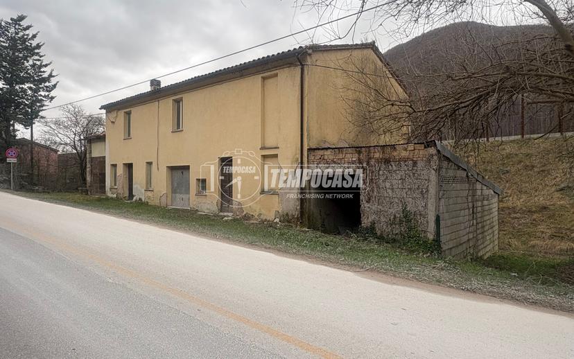 Casa indipendente in Borgo Tufico 81, Fabriano — foto 5 di 5
