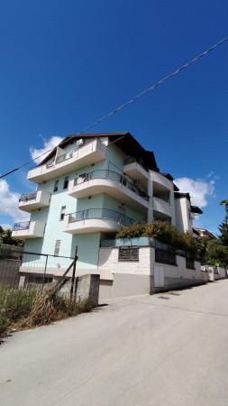 Trilocale in Viale San Martino, Città Sant'Angelo — foto 3 di 5