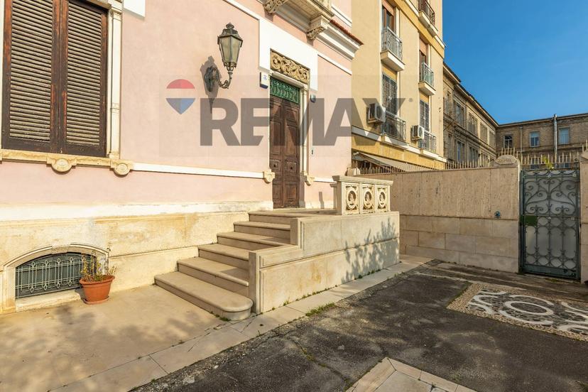 Villa in Piazza XX Settembre Trani 35, Trani — foto 2 di 5