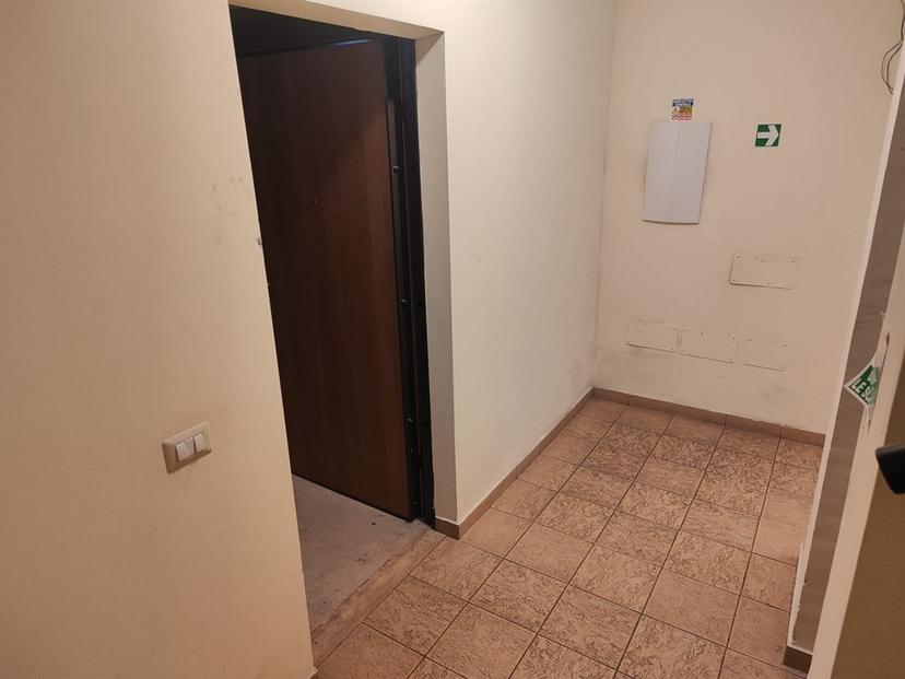 Trilocale in Via Vincenzo Bellini, Valverde — foto 3 di 5
