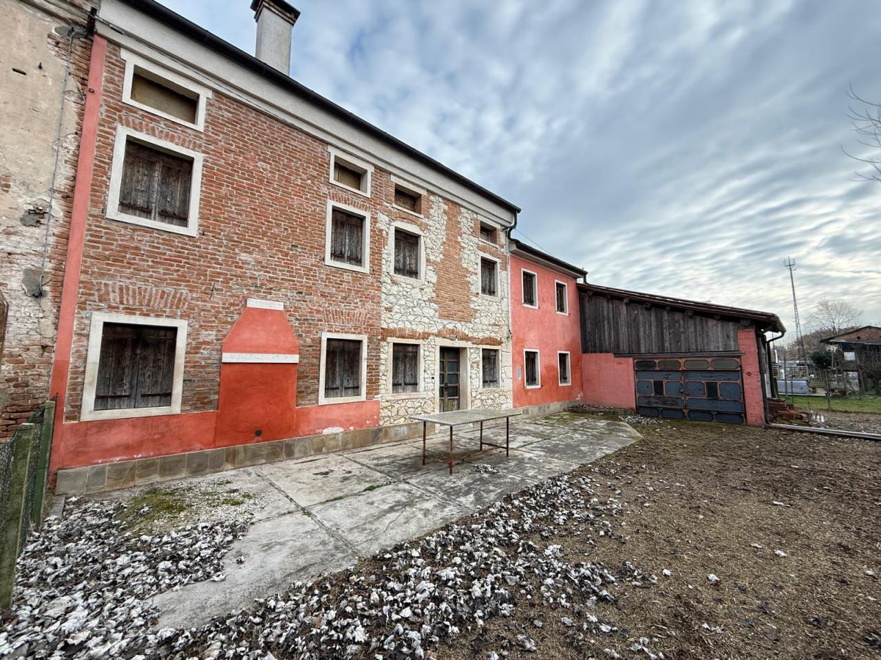 Rustico in Via Chiavica, Roveredo di Guà
