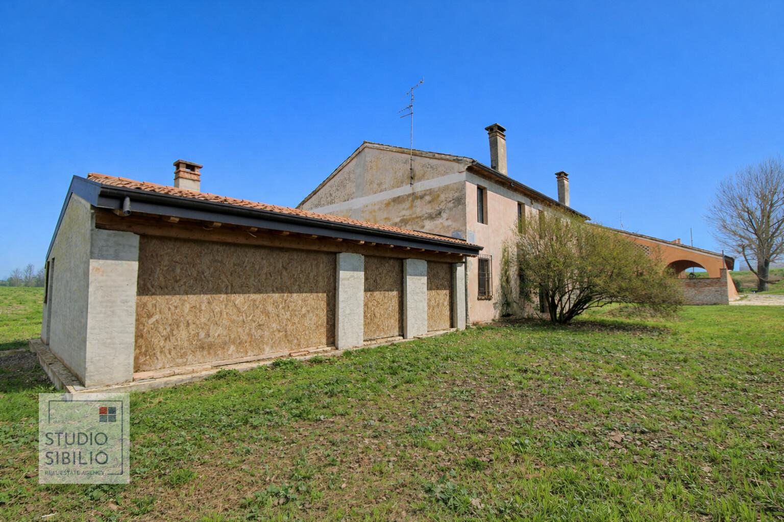 Villa unifamiliare, Borgo Virgilio