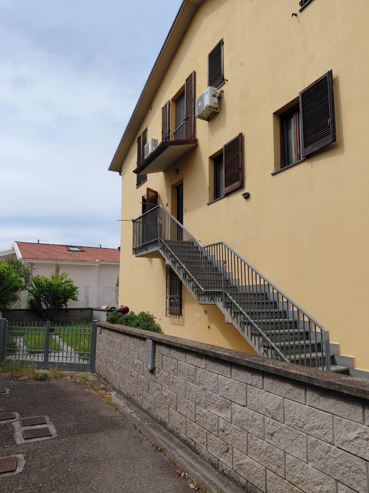 Trilocale, Cascina