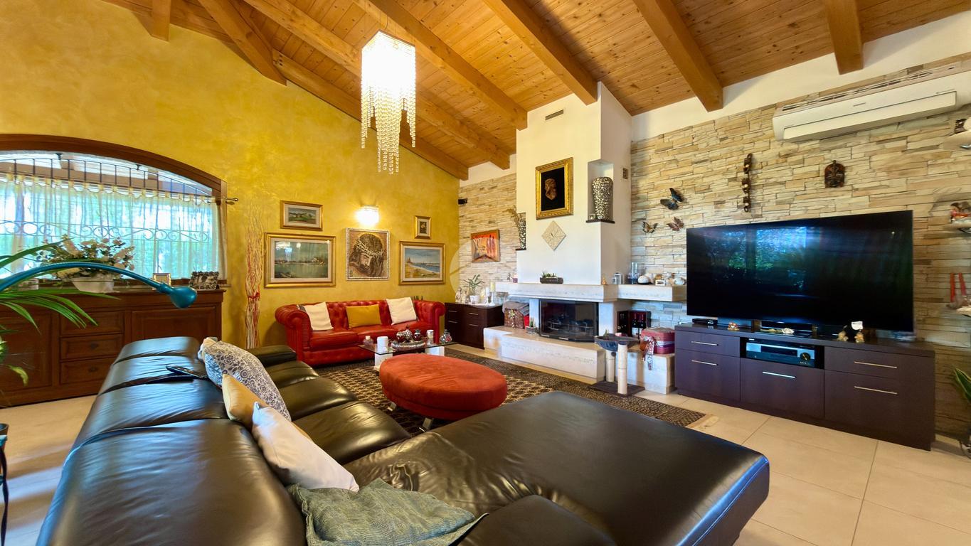 Villa in Via Ca' Raffaelli, Misano Adriatico