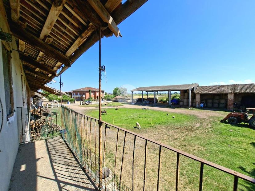 Rustico in Strada Tetti Mattuda 2, Bra — foto 2 di 5