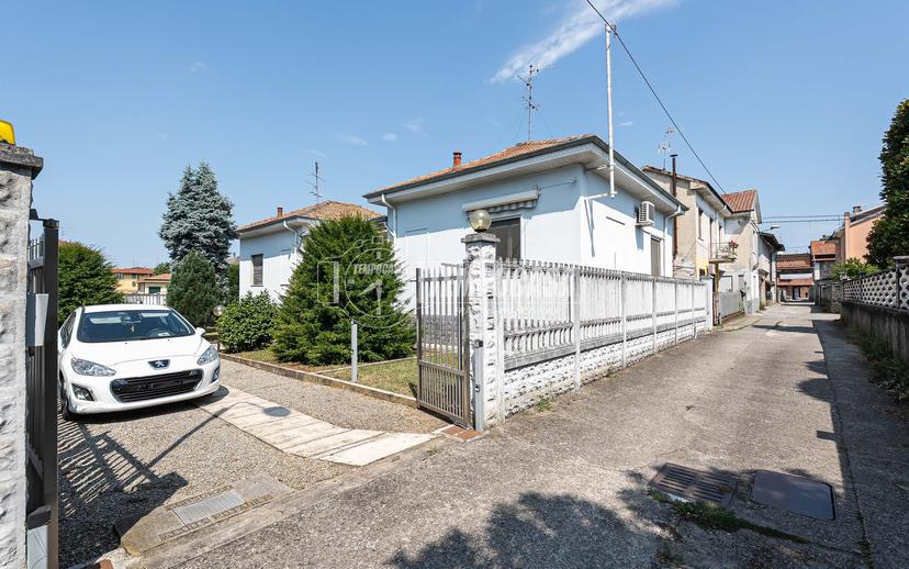 Villa a schiera in Vicolo Sioli, Solaro — foto 5 di 5