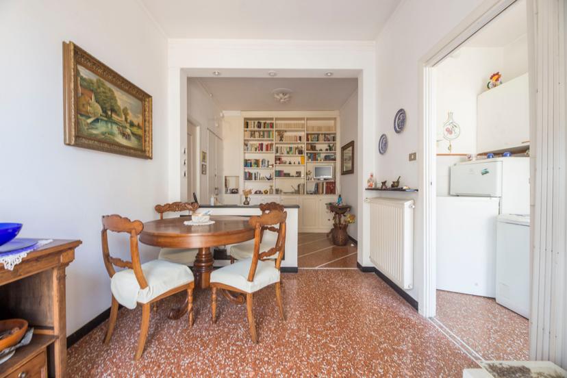 Appartamento in Via Murcarolo 8, Genova