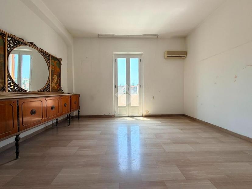 Trilocale in Via Michele Barbaro 4, Reggio di Calabria