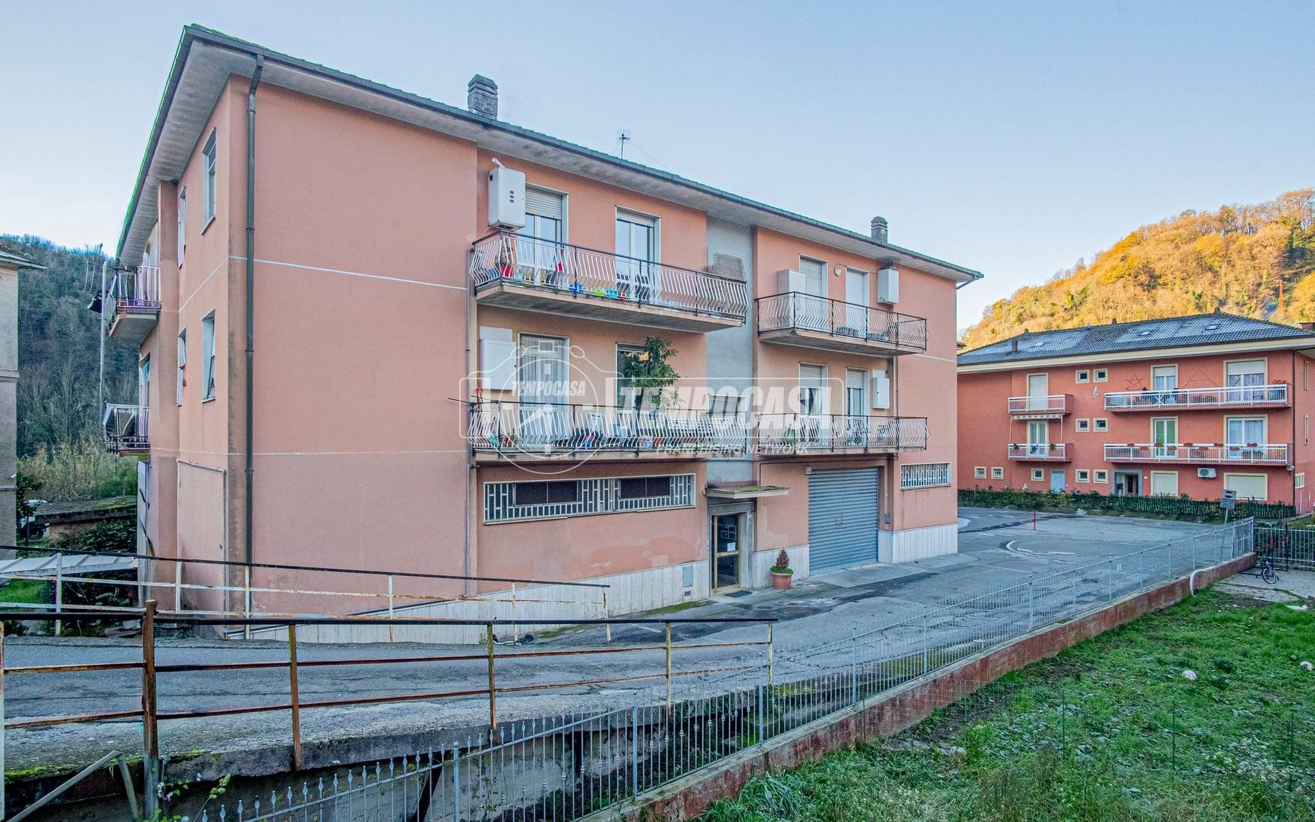 Trilocale, Cogorno