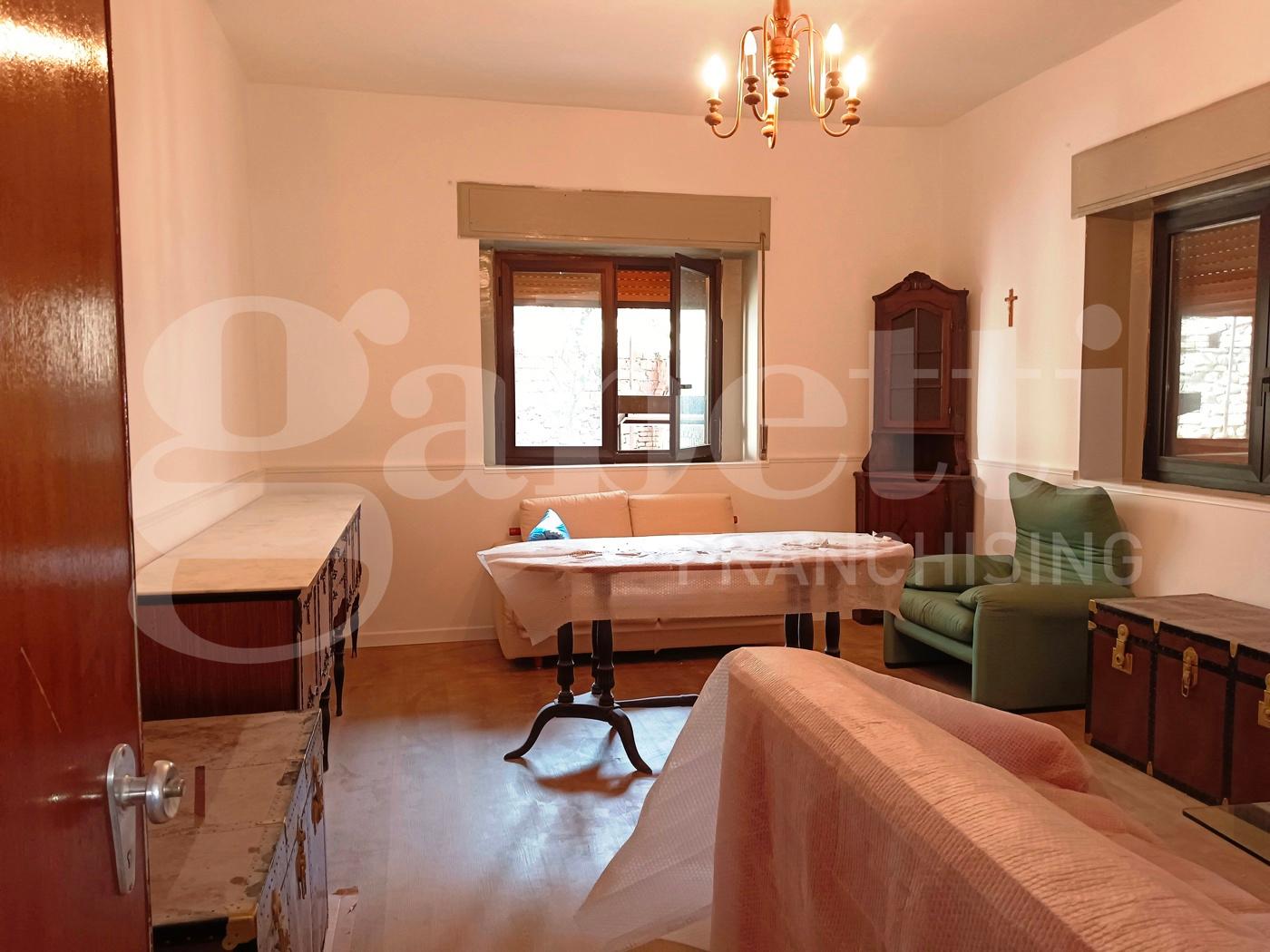 Casa indipendente in Via S. Leo 124, Luzzi