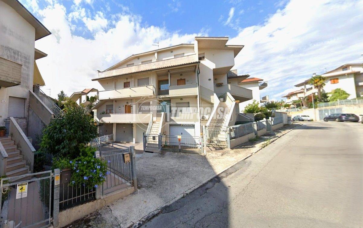 Appartamento in Via dei Mandorli, Montemarciano