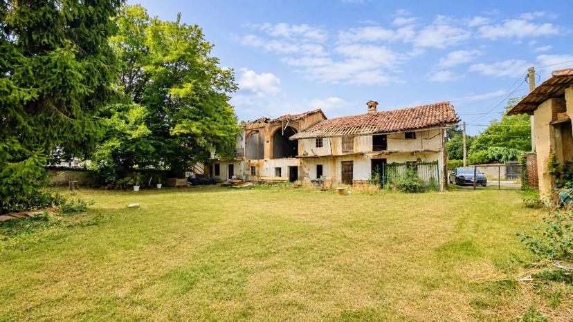 Porzione di casa in Frazione Bruera , Piscina — foto 4 di 5