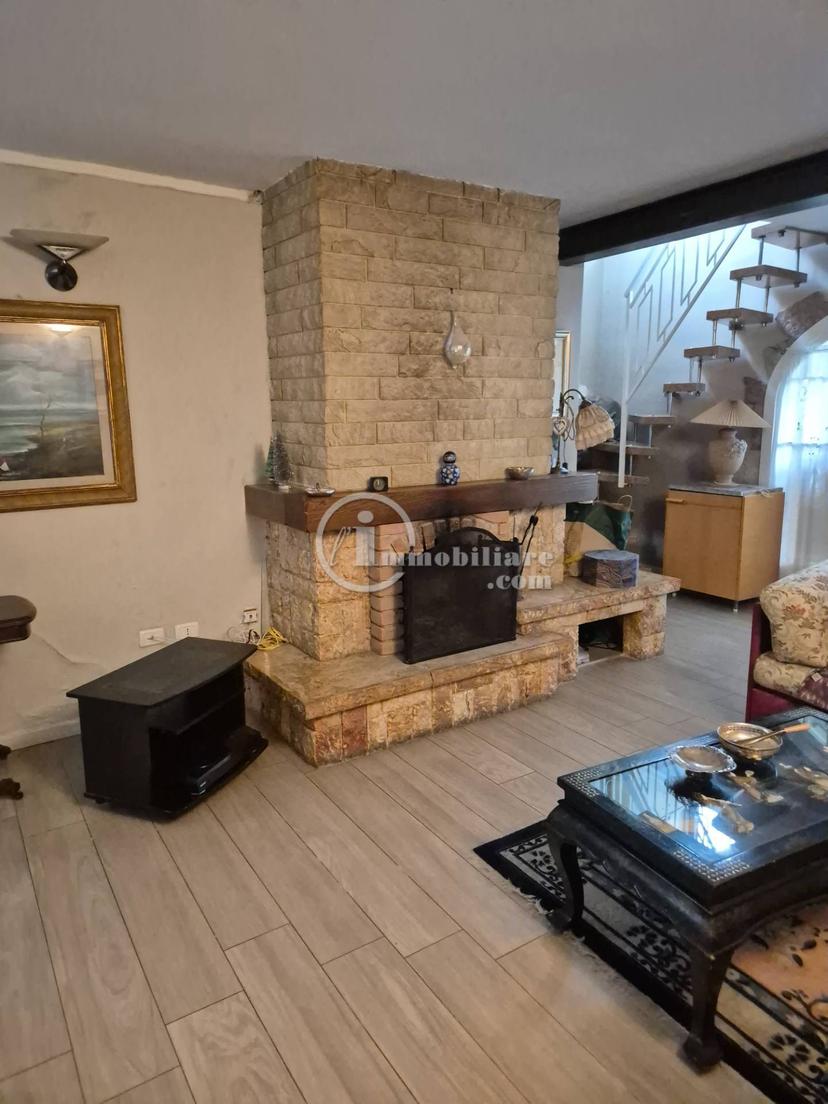 Villa in Via Montavoletta 59, Bardolino — foto 2 di 5