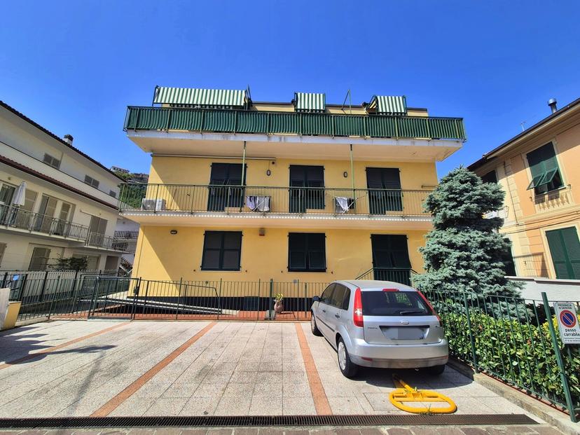 Quadrilocale in Via V. Annuti 108, Casarza Ligure — foto 2 di 2