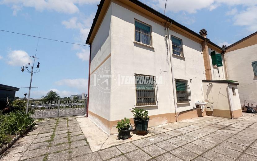 Appartamento in Via Martiri della Libertà, San Carlo 59, Terre del Reno — foto 5 di 5