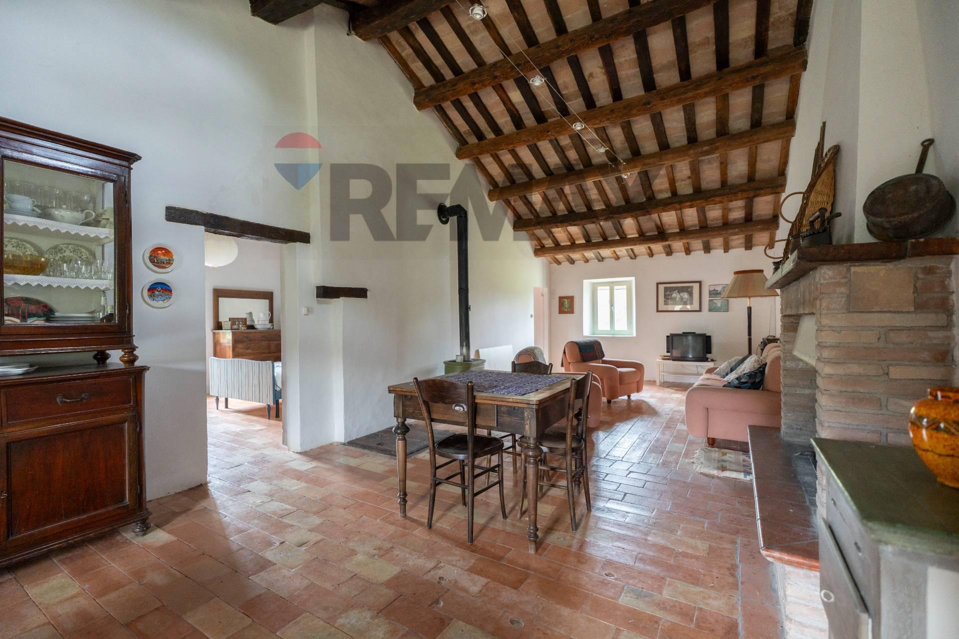 Rustico in Via Badiacolli 16, Cupramontana