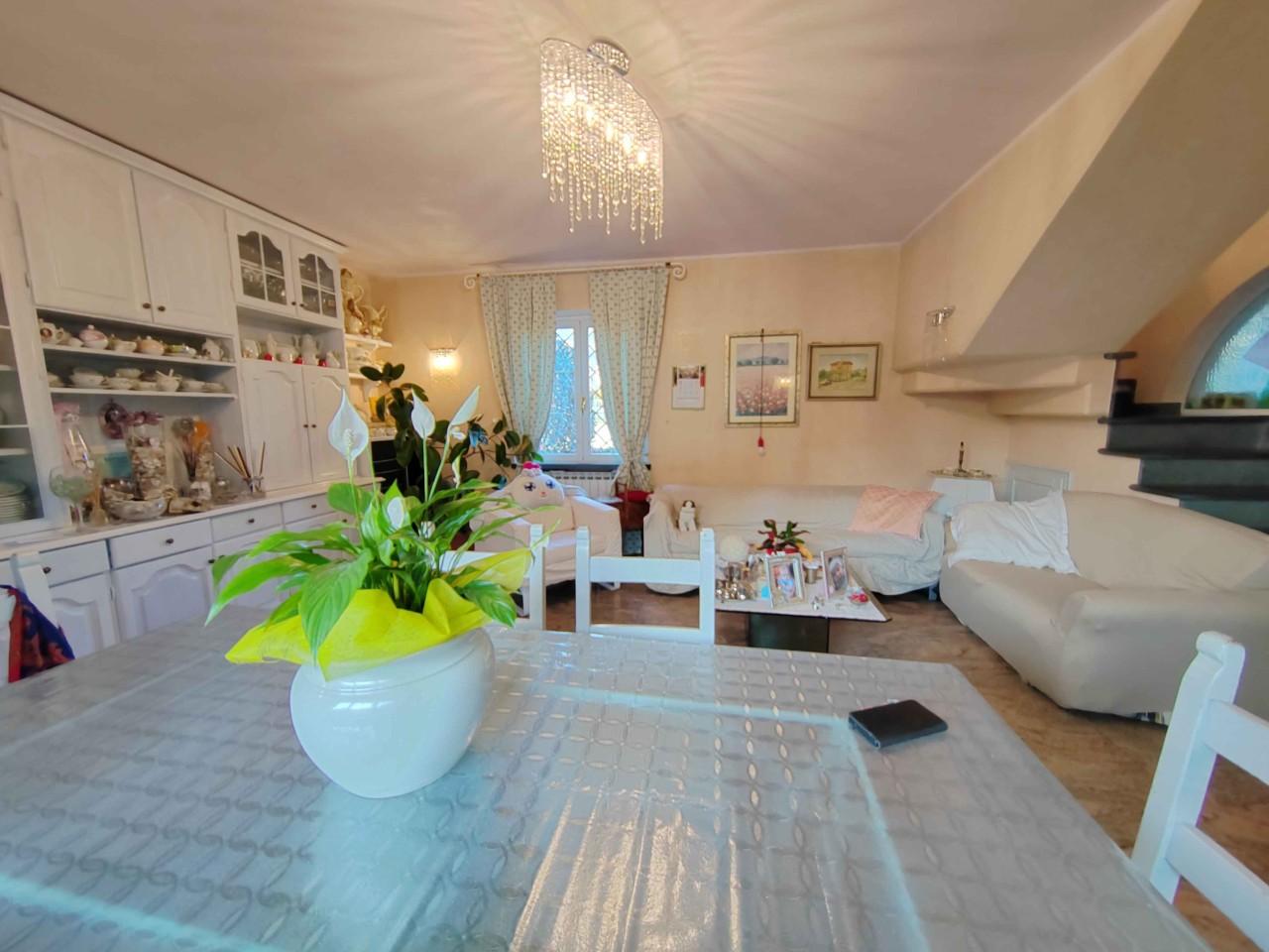 Villa unifamiliare in Via Romana Ovest, Montignoso