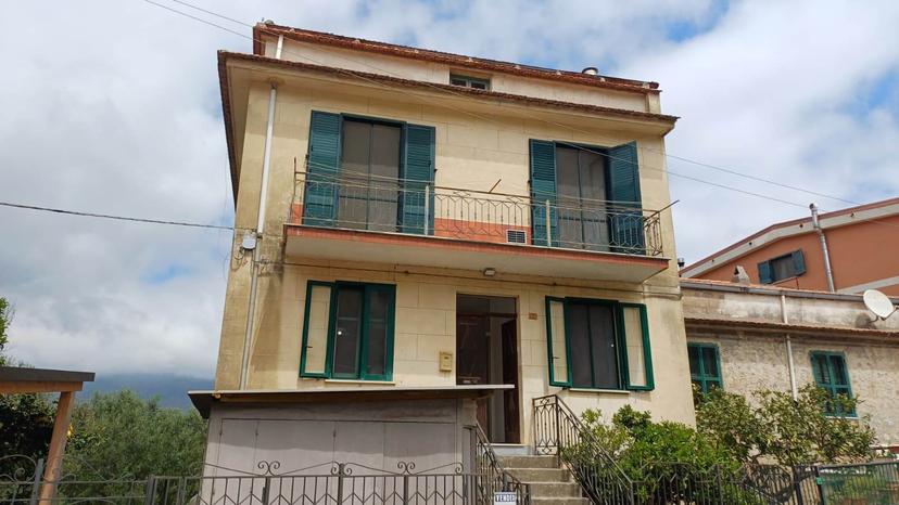 Casa indipendente in Via Pasterola, Camerota