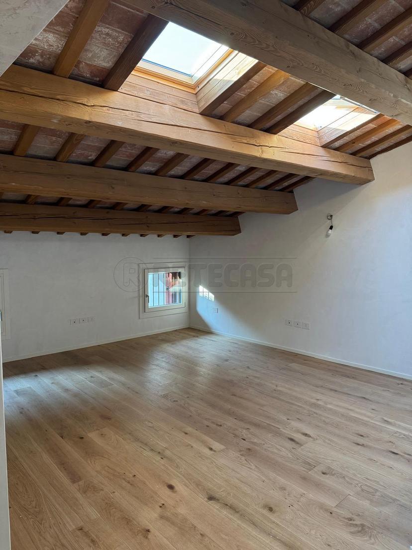 Attico, Bassano del Grappa — foto 2 di 5