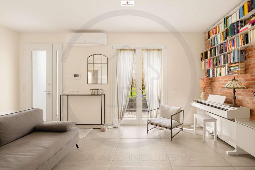 Villa unifamiliare in Via Fratelli Cairoli, Rho — foto 3 di 5