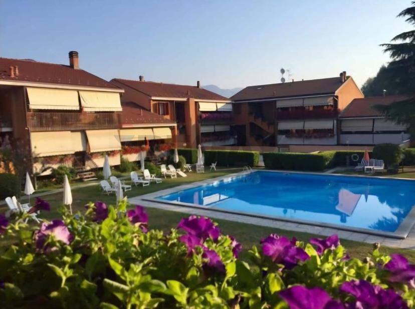 Villa a schiera, Marchirolo — foto 4 di 5