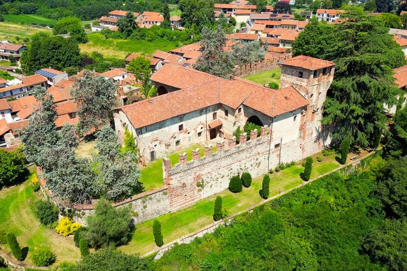 Castello in Via Duchessa Jolanda 8, Moncrivello — foto 3 di 5