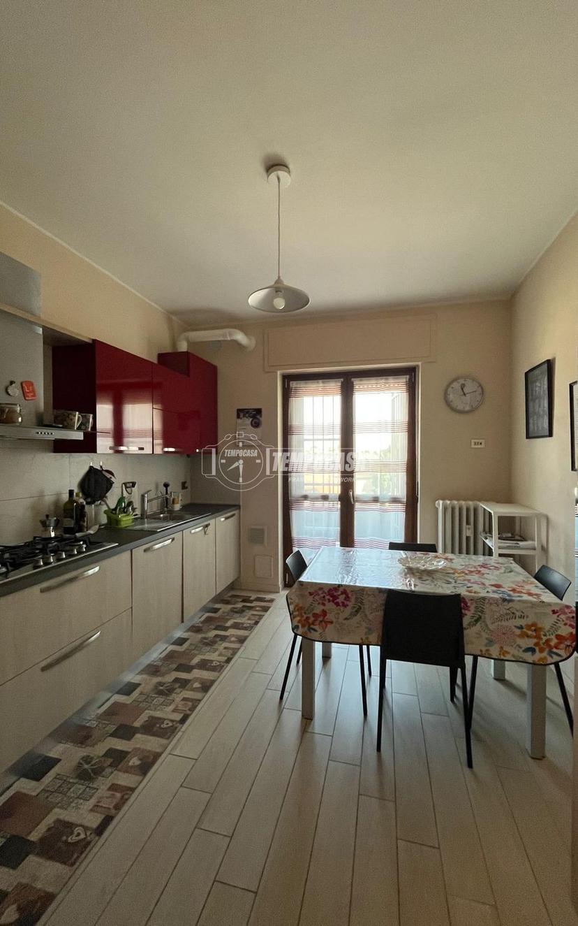 Bilocale in Viale Cesare Battisti 24, Vedano al Lambro — foto 4 di 5