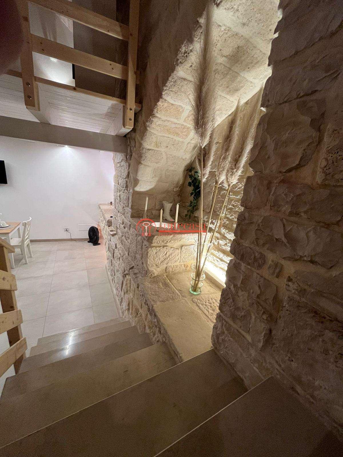 Bilocale in Via Rodunto, Trani