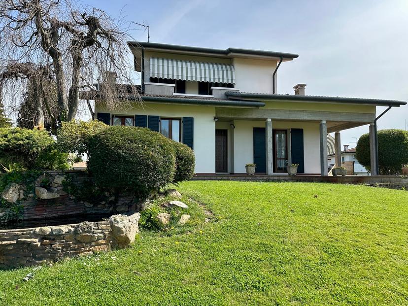 Villa in Via G. Matteotti Snc, Borgo Veneto — foto 4 di 5
