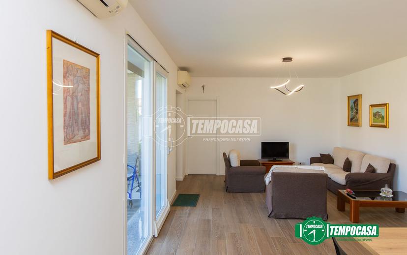 Villa, Magnago — foto 3 di 5