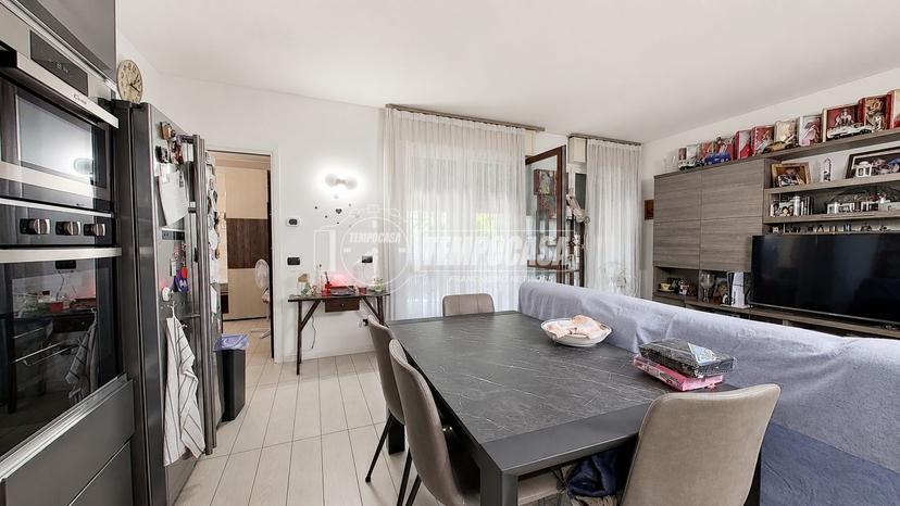 Trilocale in Via Vincenzo Cesati 5/Sister, Bergamo