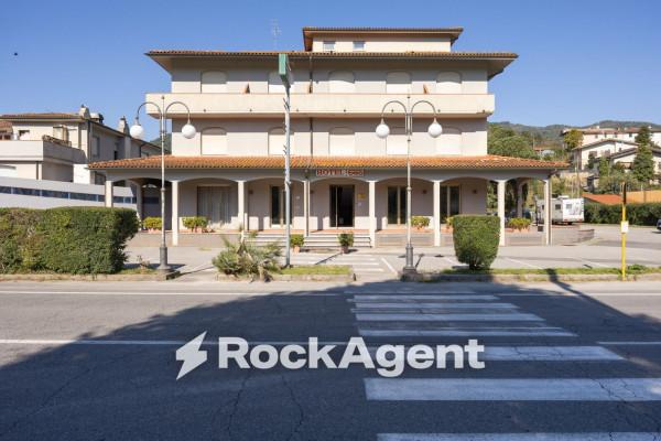 Terratetto plurifamiliare in Via per Camaiore 33, Pescaglia — foto 3 di 5