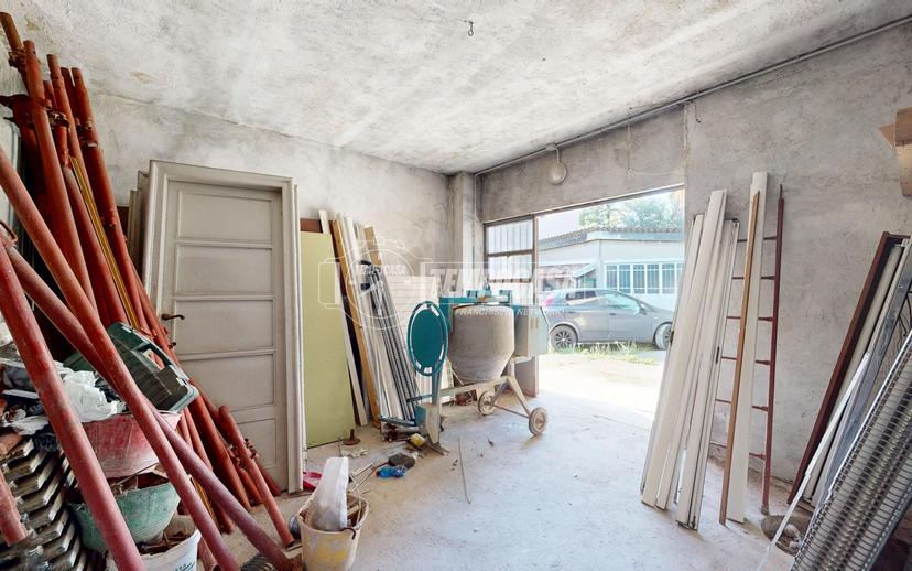 Rustico in Via Francesco Lovati 14, Besana in Brianza — foto 4 di 5